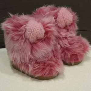 UGG Pinkipuff Classic II Boots